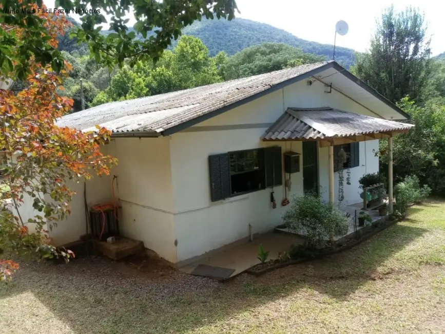 Foto 2 de Sítio / Rancho com 4 quartos à venda, 99m2 em Nova Petropolis - RS