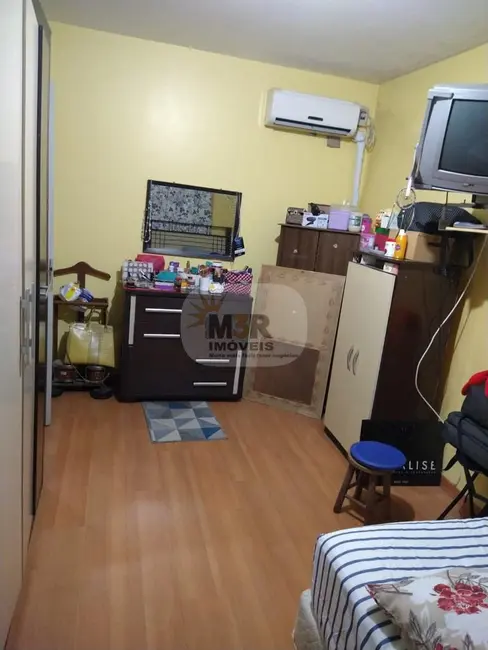 Apartamento com 2 quartos à venda, 69m2 em Teresópolis, Porto Alegre - RS - imagem 5 Foto 5 de Apartamento com 2 quartos à venda, 69m2 em Teresópolis, Porto Alegre - RS