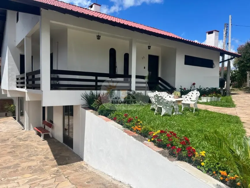 Foto 1 de Sala Comercial com 3 quartos à venda e para alugar, 200m2 em Centro, Nova Petropolis - RS