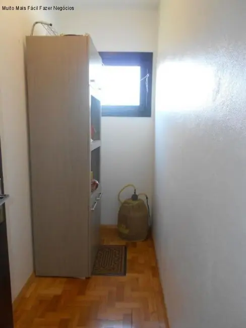 Sala Comercial com 3 quartos para alugar, 200m2 em Centro, Nova Petropolis - RS - imagem 8 Foto 8 de Sala Comercial com 3 quartos para alugar, 200m2 em Centro, Nova Petropolis - RS