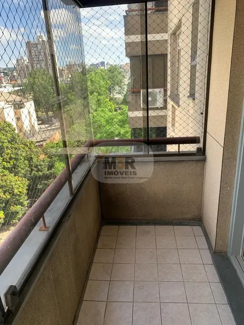 Apartamento com 1 quarto à venda, 42m2 em Menino Deus, Porto Alegre - RS - imagem 2 Foto 2 de Apartamento com 1 quarto à venda, 42m2 em Menino Deus, Porto Alegre - RS
