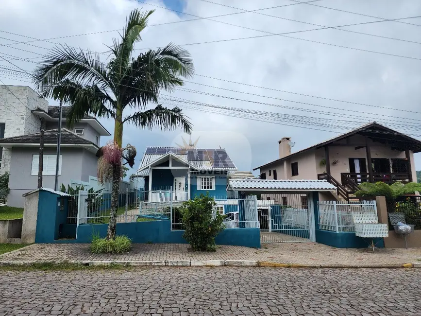 Foto 1 de Casa com 5 quartos à venda, 159m2 em Nova Petropolis - RS