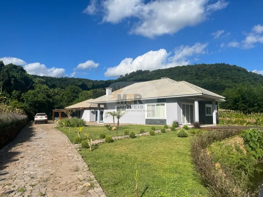 Sítio / Rancho com 3 quartos à venda, 127m2 em Nova Petropolis - RS - imagem 6 Foto 6 de Sítio / Rancho com 3 quartos à venda, 127m2 em Nova Petropolis - RS