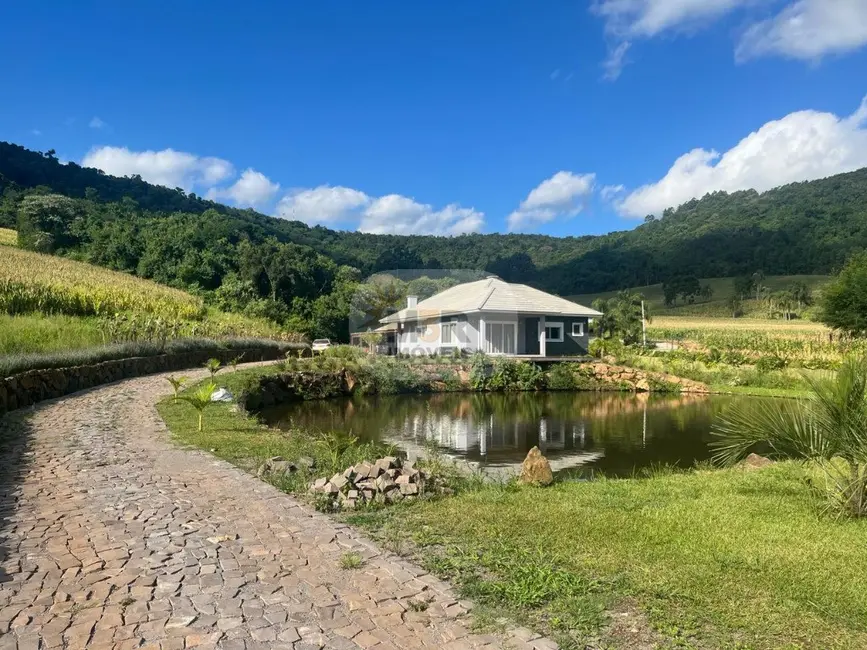 Foto 1 de Sítio / Rancho com 3 quartos à venda, 127m2 em Nova Petropolis - RS