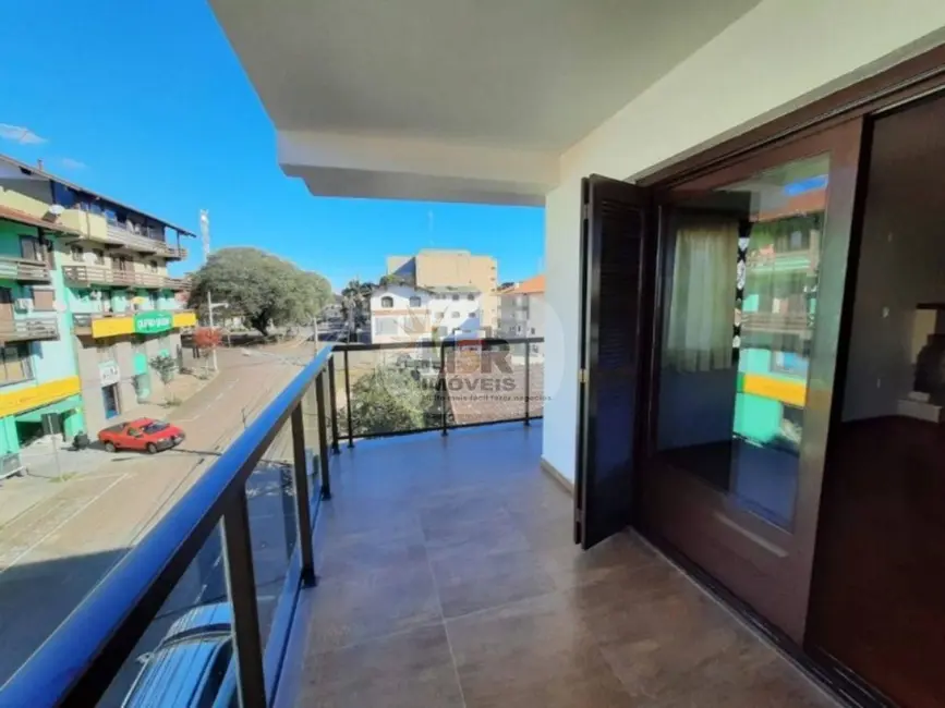 Apartamento com 3 quartos para alugar, 100m2 em Centro, Nova Petropolis - RS - imagem 3 Foto 3 de Apartamento com 3 quartos para alugar, 100m2 em Centro, Nova Petropolis - RS