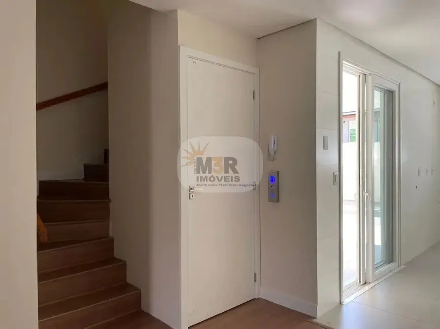 Casa de Condomínio com 3 quartos à venda, 143m2 em Canela - RS - imagem 6 Foto 6 de Casa de Condomínio com 3 quartos à venda, 143m2 em Canela - RS