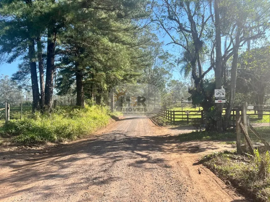 Foto 2 de Sítio / Rancho com 3 quartos à venda, 210m2 em Sapiranga - RS