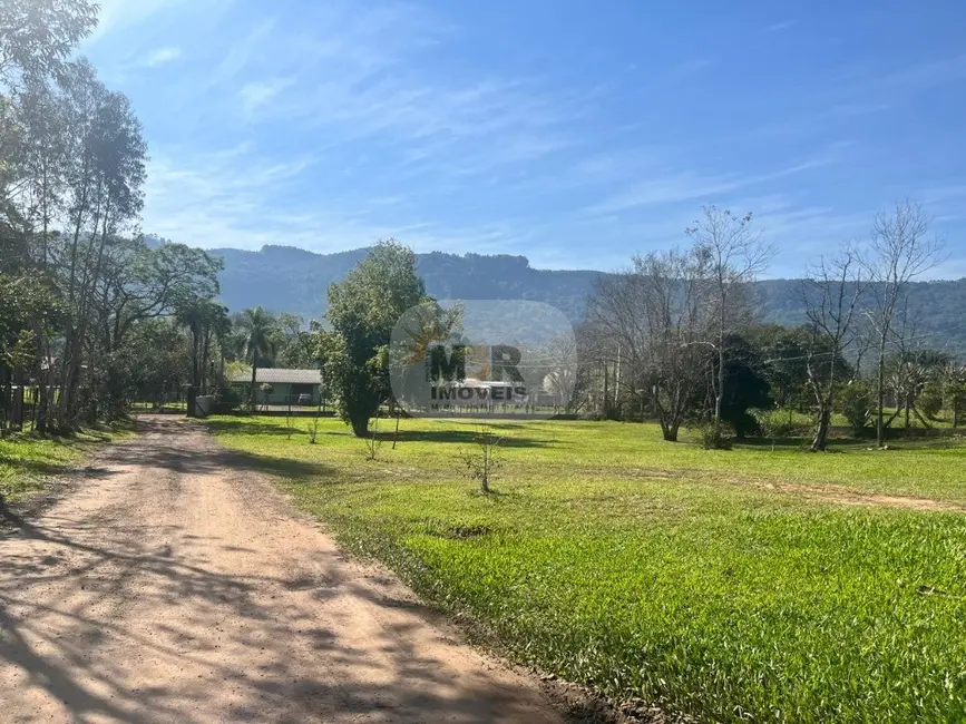 Foto 8 de Sítio / Rancho com 3 quartos à venda, 210m2 em Sapiranga - RS