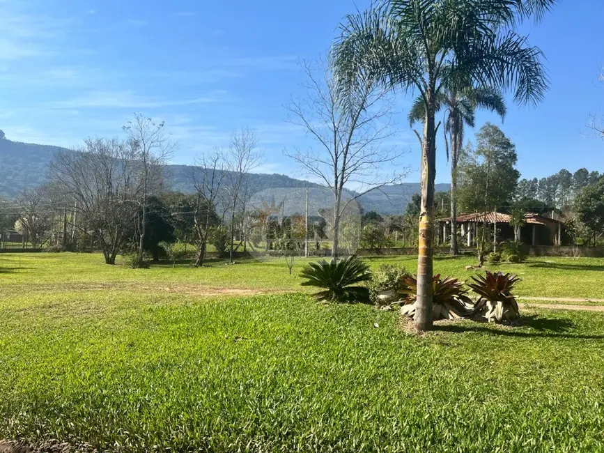 Foto 9 de Sítio / Rancho com 3 quartos à venda, 210m2 em Sapiranga - RS