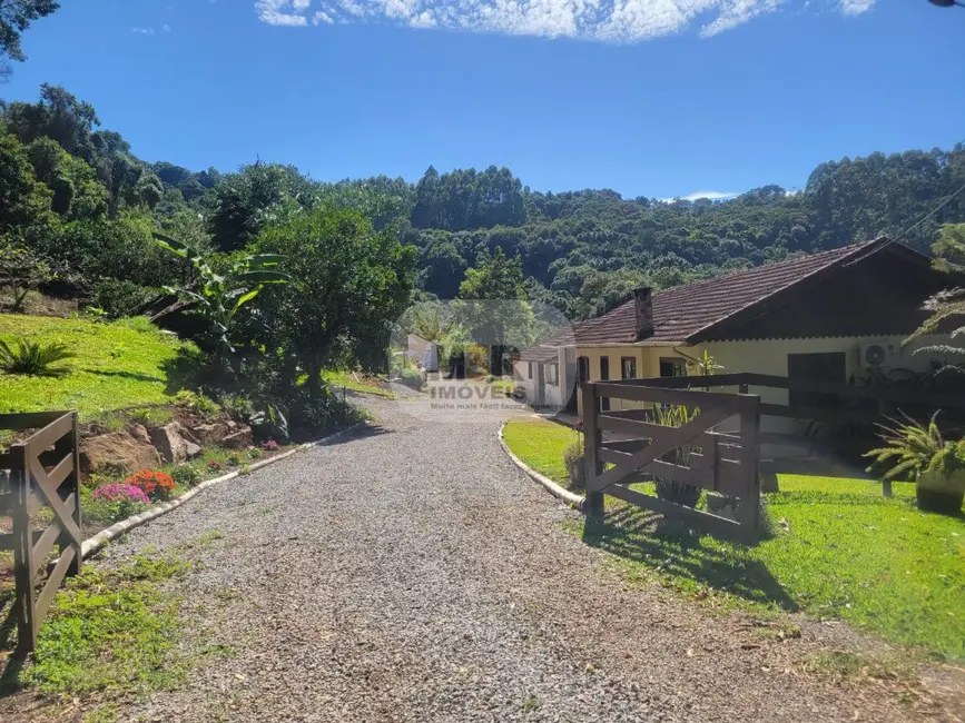 Sítio / Rancho com 2 quartos à venda, 80m2 em Nova Petropolis - RS - imagem 1 Foto 1 de Sítio / Rancho com 2 quartos à venda, 80m2 em Nova Petropolis - RS