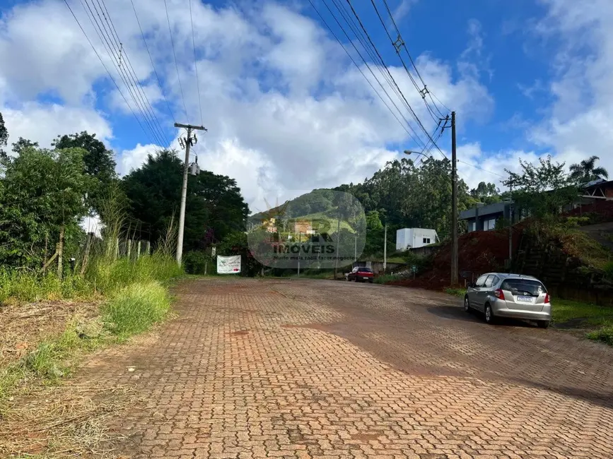 Terreno / Lote à venda, 450m2 em Nova Petropolis - RS - imagem 5 Foto 5 de Terreno / Lote à venda, 450m2 em Nova Petropolis - RS