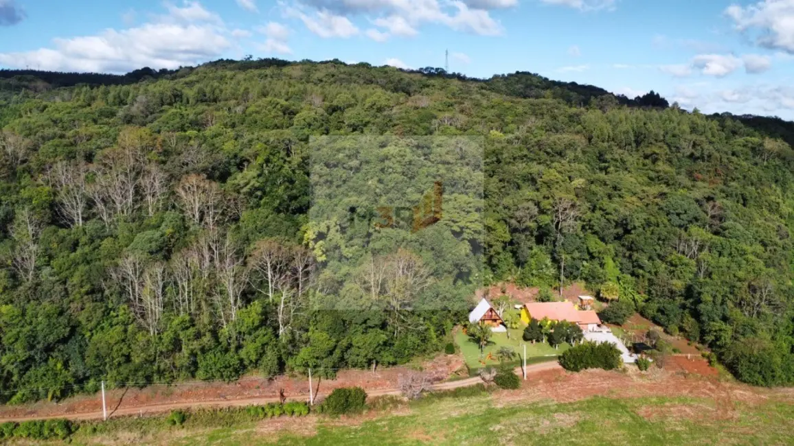 Foto 3 de Sítio / Rancho com 3 quartos à venda, 150m2 em Nova Petropolis - RS