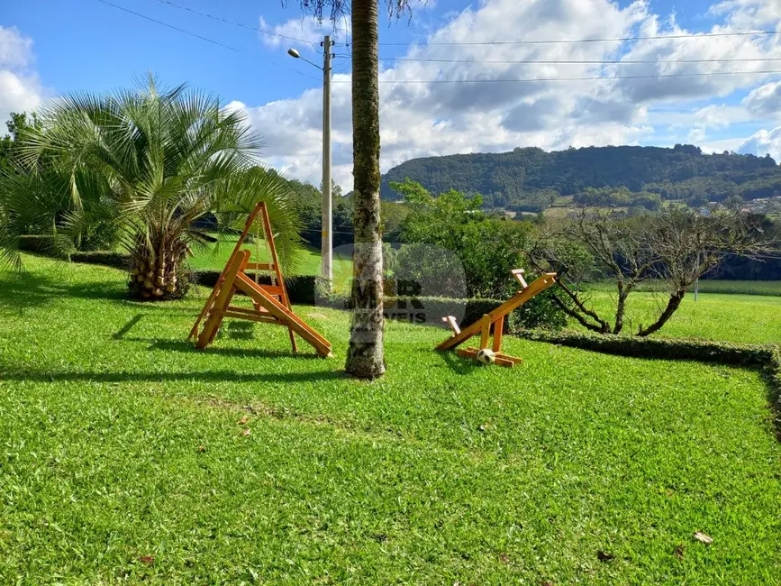 Sítio / Rancho com 3 quartos à venda, 150m2 em Nova Petropolis - RS - imagem 4 Foto 4 de Sítio / Rancho com 3 quartos à venda, 150m2 em Nova Petropolis - RS