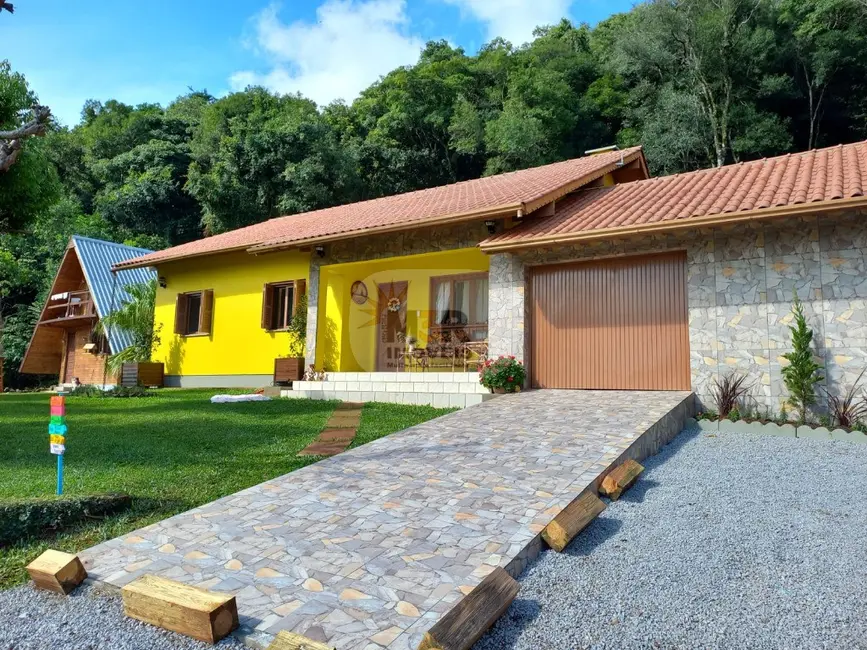Sítio / Rancho com 3 quartos à venda, 150m2 em Nova Petropolis - RS - imagem 8 Foto 8 de Sítio / Rancho com 3 quartos à venda, 150m2 em Nova Petropolis - RS