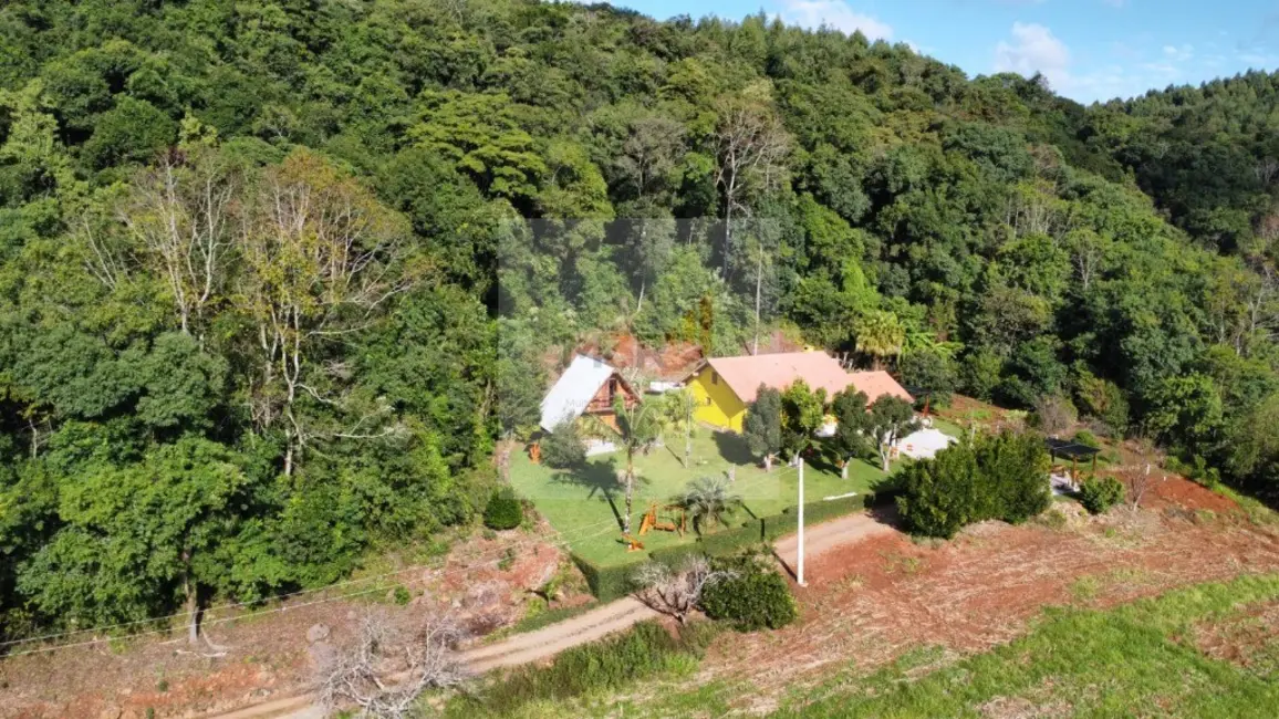 Foto 2 de Sítio / Rancho com 3 quartos à venda, 150m2 em Nova Petropolis - RS