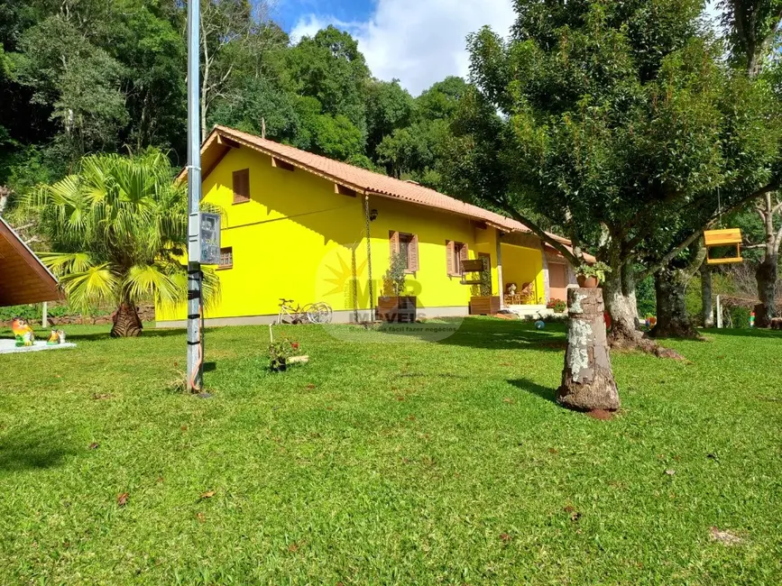 Sítio / Rancho com 3 quartos à venda, 150m2 em Nova Petropolis - RS - imagem 3 Foto 3 de Sítio / Rancho com 3 quartos à venda, 150m2 em Nova Petropolis - RS