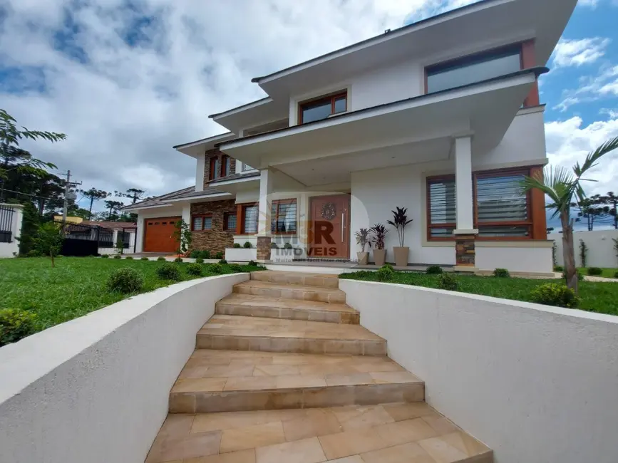 Foto 2 de Casa com 3 quartos à venda, 358m2 em Nova Petropolis - RS