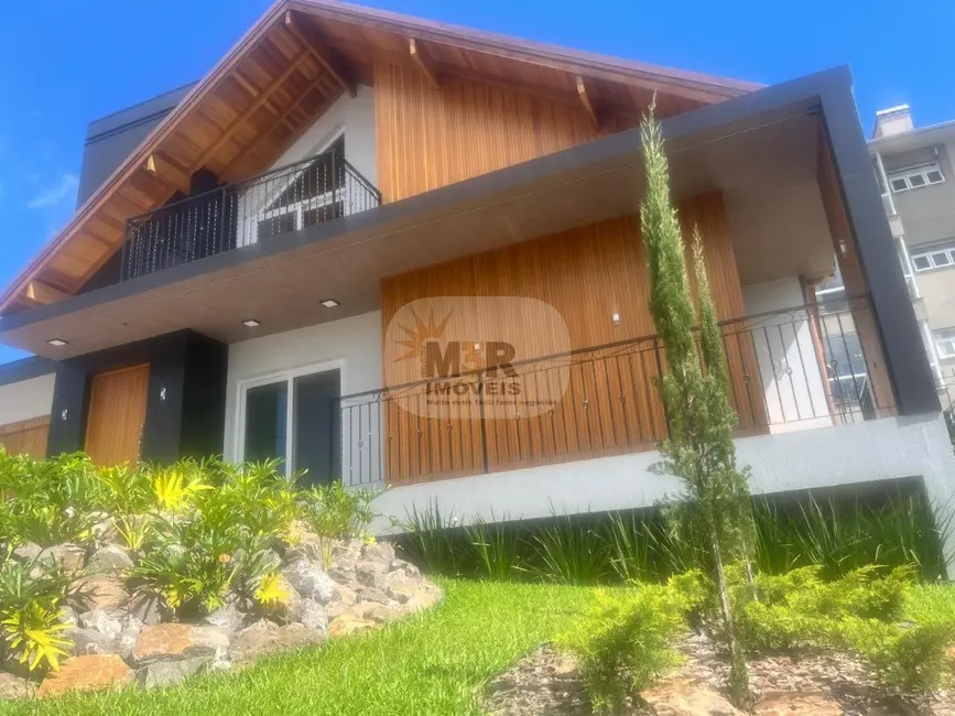 Foto 1 de Casa com 3 quartos à venda, 190m2 em Nova Petropolis - RS