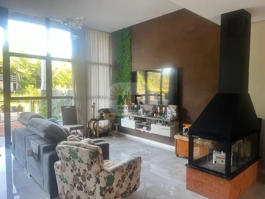 Casa com 3 quartos à venda, 161m2 em Nova Petropolis - RS - imagem 8 Foto 8 de Casa com 3 quartos à venda, 161m2 em Nova Petropolis - RS