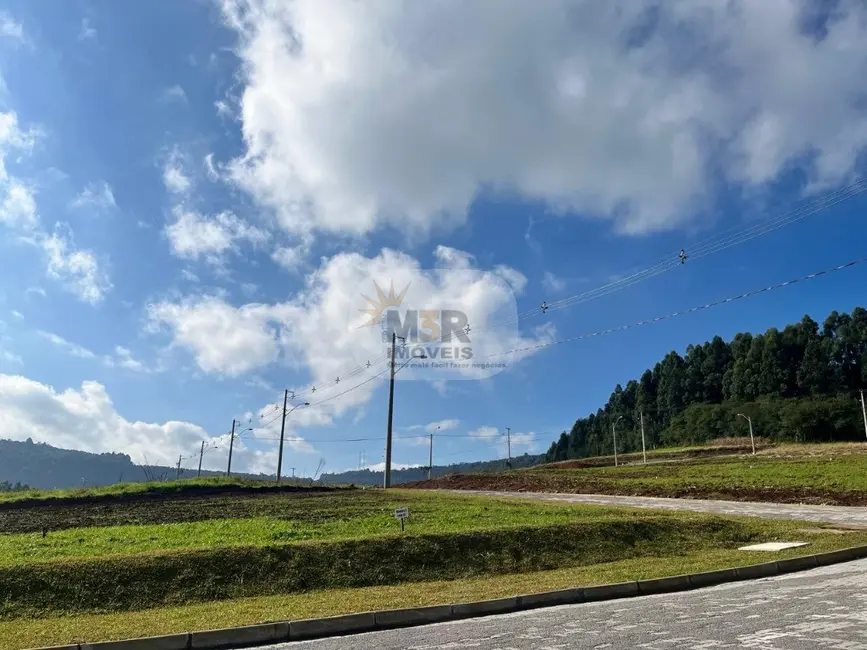 Foto 1 de Terreno / Lote à venda, 420m2 em Nova Petropolis - RS