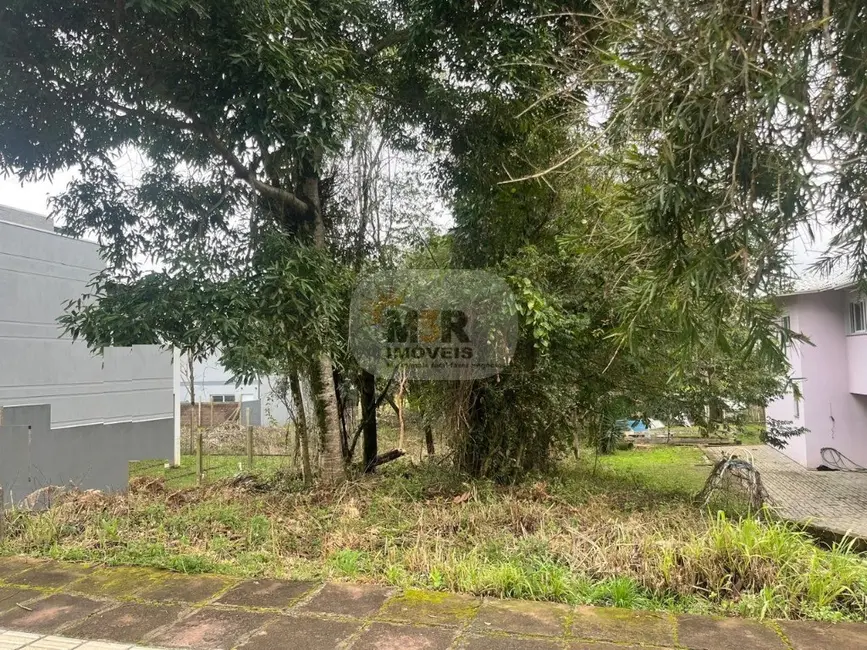 Foto 1 de Terreno / Lote à venda, 673m2 em Nova Petropolis - RS