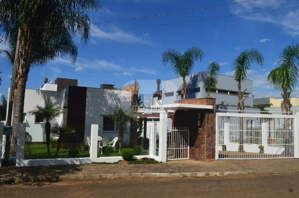 Casa com 3 quartos à venda, 233m2 em Nova Petropolis - RS - imagem 1 Foto 1 de Casa com 3 quartos à venda, 233m2 em Nova Petropolis - RS