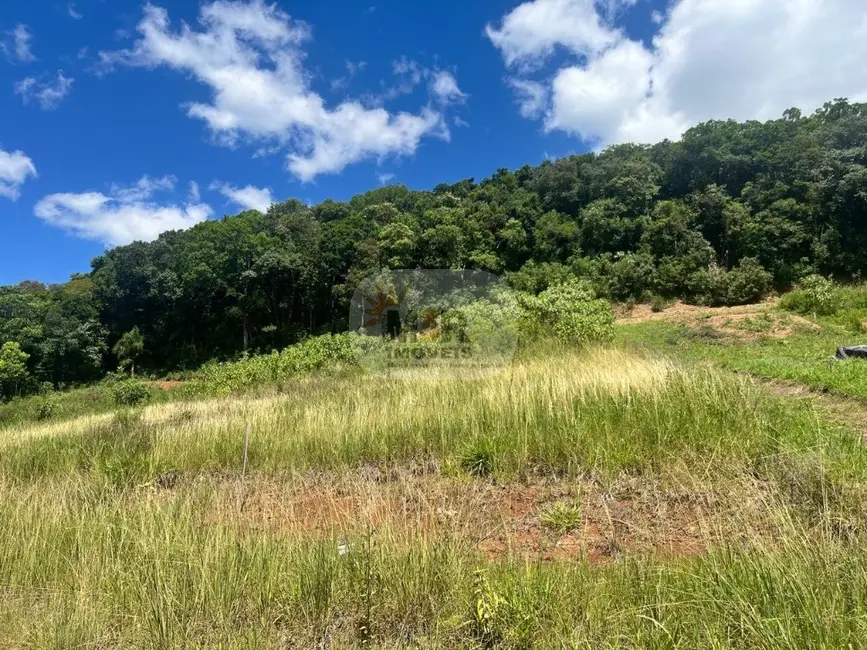 Foto 1 de Terreno / Lote à venda, 800m2 em Nova Petropolis - RS