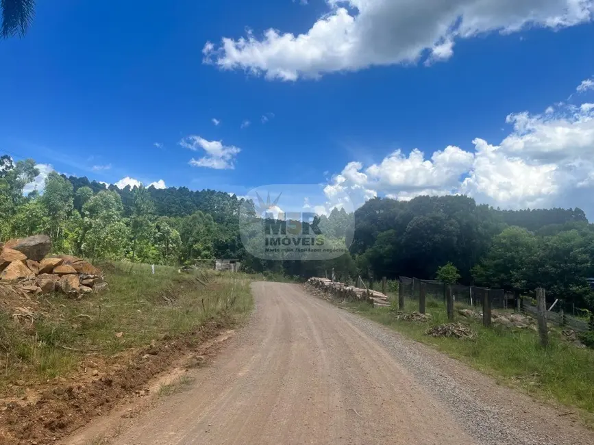 Foto 1 de Terreno / Lote à venda, 435m2 em Nova Petropolis - RS