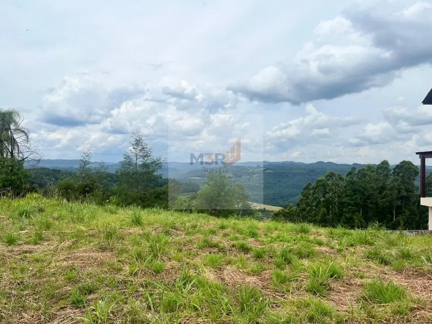 Foto 1 de Terreno / Lote à venda, 450m2 em Nova Petropolis - RS