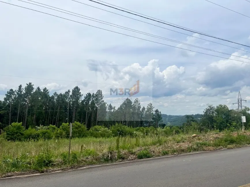 Foto 1 de Terreno / Lote à venda, 554m2 em Nova Petropolis - RS