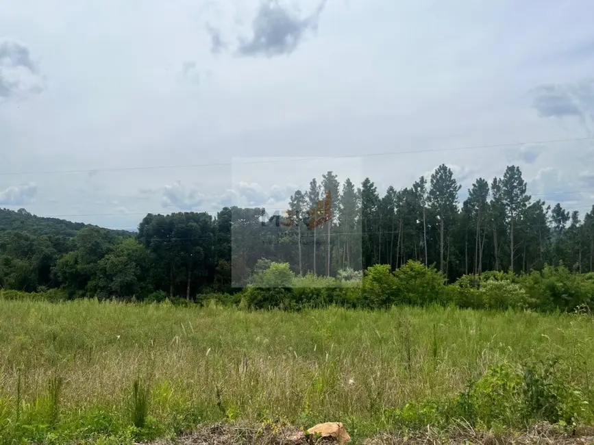 Foto 1 de Terreno / Lote à venda, 450m2 em Nova Petropolis - RS