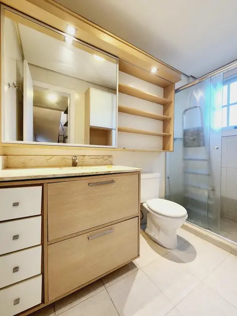 Foto 4 de Casa com 4 quartos à venda, 284m2 em Chácara das Pedras, Porto Alegre - RS