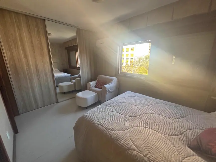 Apartamento com 3 quartos à venda, 148m2 em Mont Serrat, Porto Alegre - RS - imagem 6 Foto 6 de Apartamento com 3 quartos à venda, 148m2 em Mont Serrat, Porto Alegre - RS