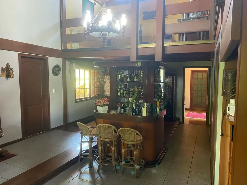 Foto 3 de Casa com 5 quartos à venda, 400m2 em Chácara das Pedras, Porto Alegre - RS