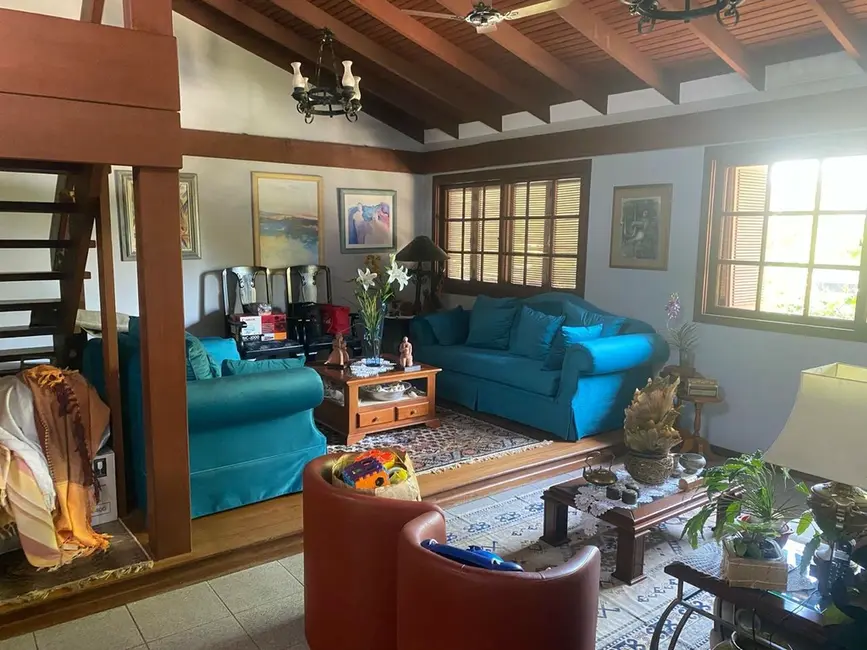 Foto 1 de Casa com 5 quartos à venda, 400m2 em Chácara das Pedras, Porto Alegre - RS