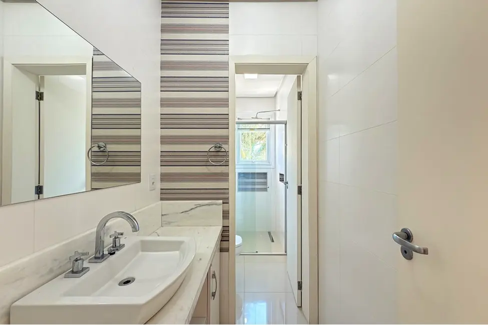 Foto 8 de Casa com 3 quartos à venda, 290m2 em Hípica, Porto Alegre - RS