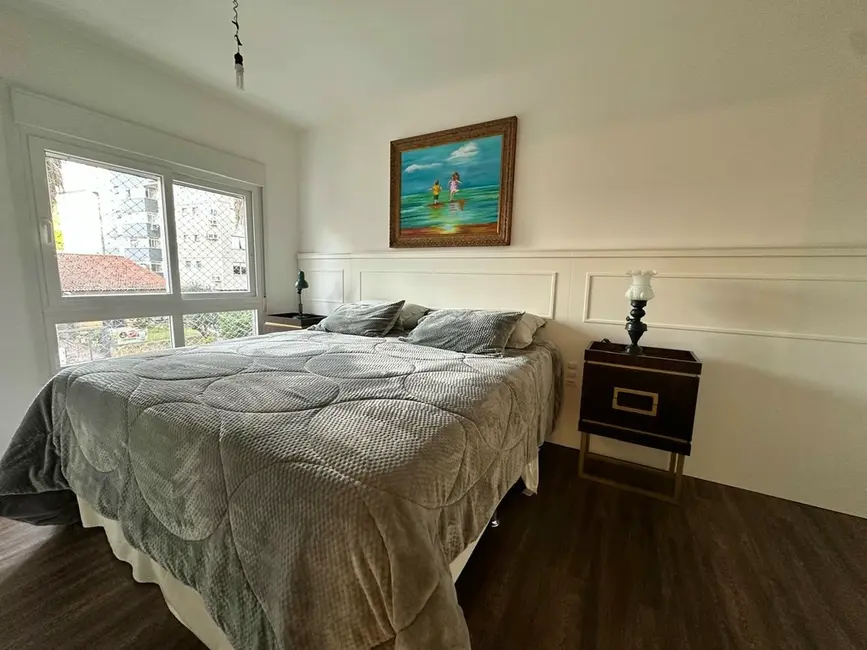 Apartamento com 3 quartos à venda, 99m2 em Menino Deus, Porto Alegre - RS - imagem 2 Foto 2 de Apartamento com 3 quartos à venda, 99m2 em Menino Deus, Porto Alegre - RS