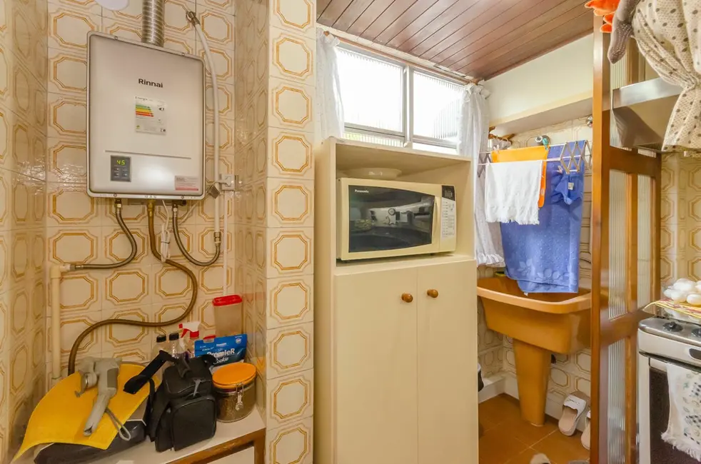 Apartamento com 3 quartos à venda, 199m2 em Petrópolis, Porto Alegre - RS - imagem 2 Foto 2 de Apartamento com 3 quartos à venda, 199m2 em Petrópolis, Porto Alegre - RS