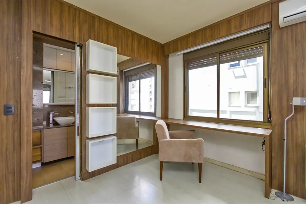 Foto 2 de Apartamento com 2 quartos à venda, 101m2 em Bela Vista, Porto Alegre - RS