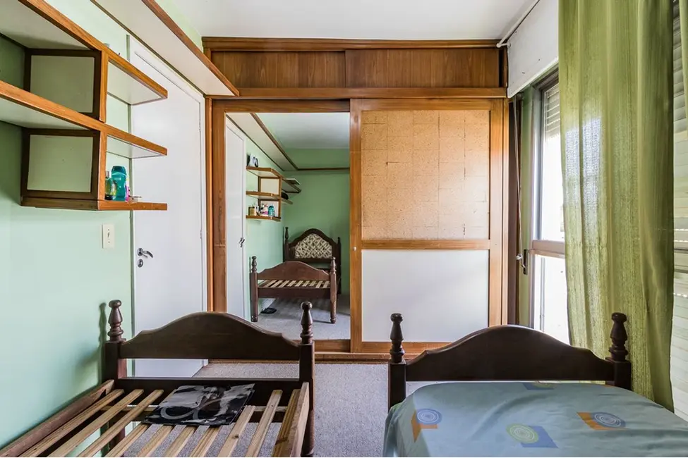 Apartamento com 3 quartos à venda, 127m2 em Menino Deus, Porto Alegre - RS - imagem 5 Foto 5 de Apartamento com 3 quartos à venda, 127m2 em Menino Deus, Porto Alegre - RS