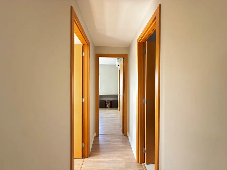 Apartamento com 2 quartos à venda, 61m2 em Menino Deus, Porto Alegre - RS - imagem 6 Foto 6 de Apartamento com 2 quartos à venda, 61m2 em Menino Deus, Porto Alegre - RS