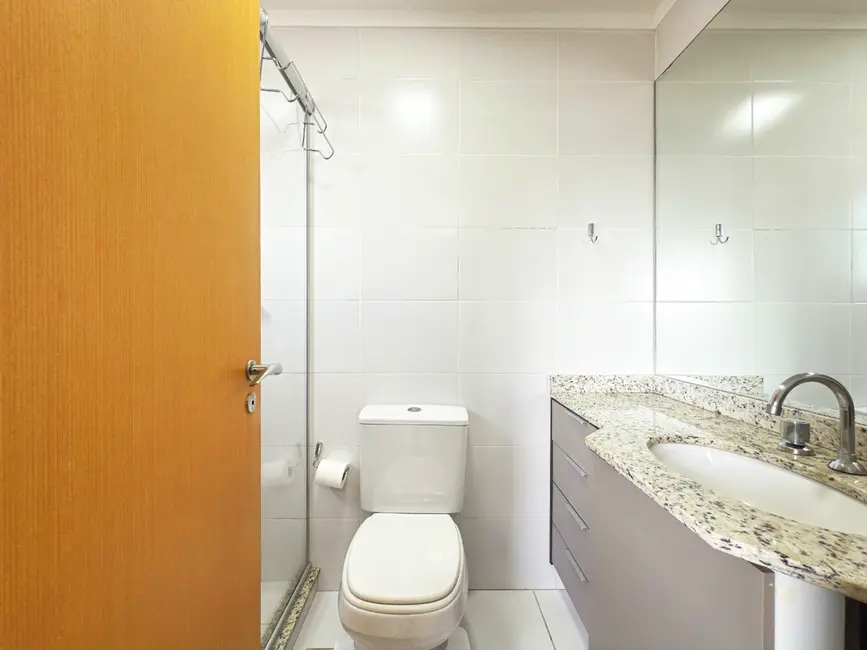 Apartamento com 2 quartos à venda, 61m2 em Menino Deus, Porto Alegre - RS - imagem 9 Foto 9 de Apartamento com 2 quartos à venda, 61m2 em Menino Deus, Porto Alegre - RS