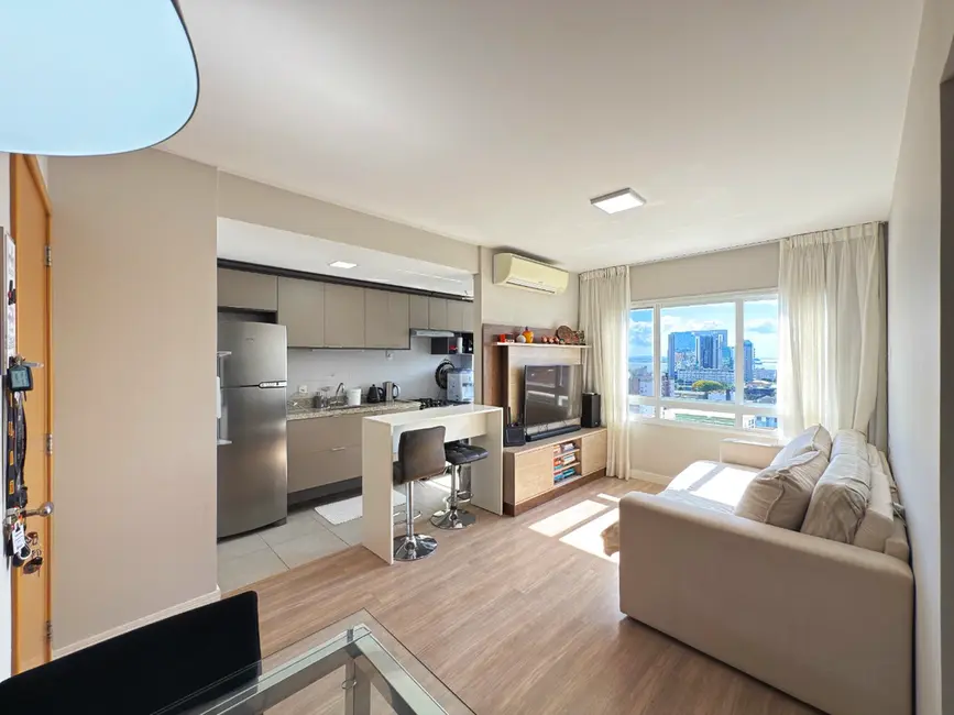 Apartamento com 2 quartos à venda, 61m2 em Menino Deus, Porto Alegre - RS - imagem 1 Foto 1 de Apartamento com 2 quartos à venda, 61m2 em Menino Deus, Porto Alegre - RS