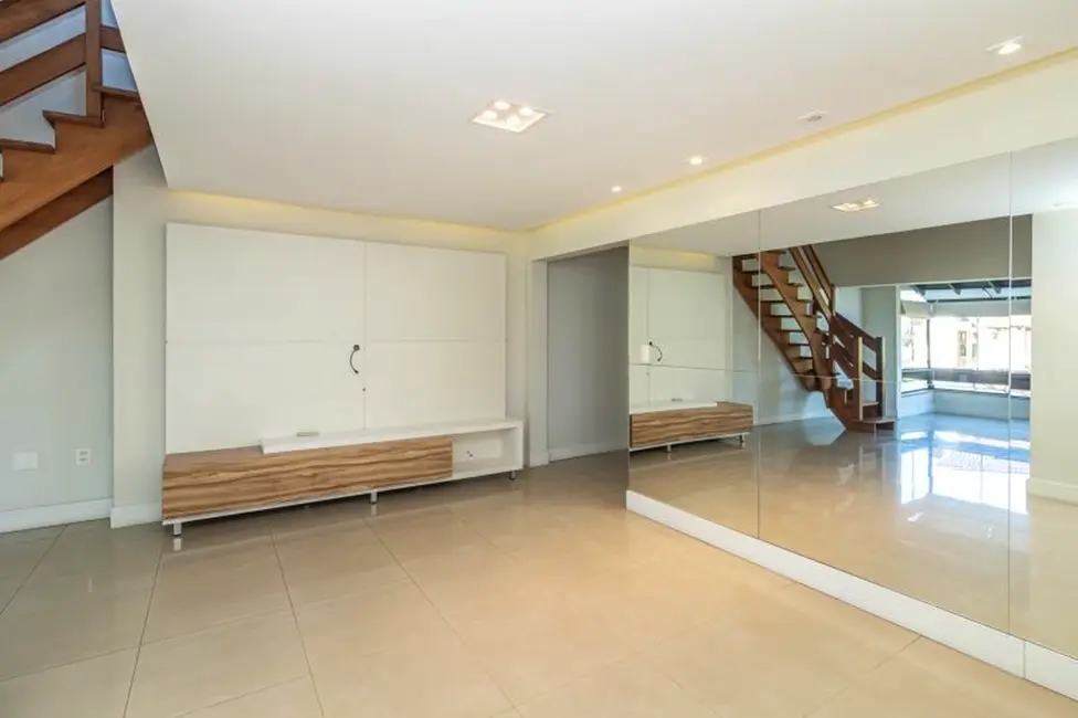 Foto 2 de Apartamento com 3 quartos à venda, 213m2 em Ipanema, Porto Alegre - RS