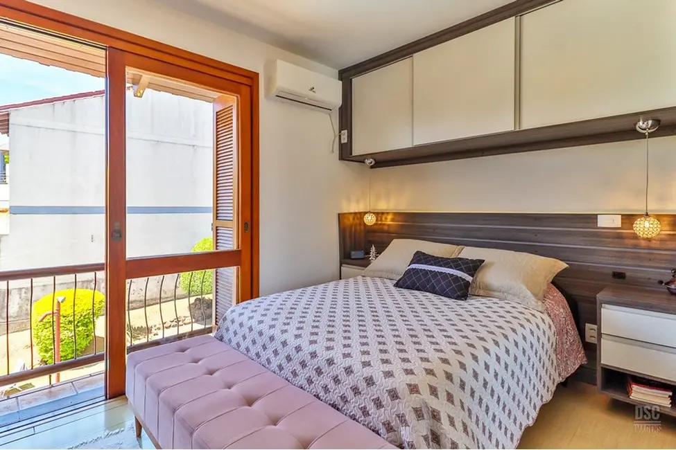 Foto 6 de Casa de Condomínio com 3 quartos à venda, 177m2 em Ipanema, Porto Alegre - RS