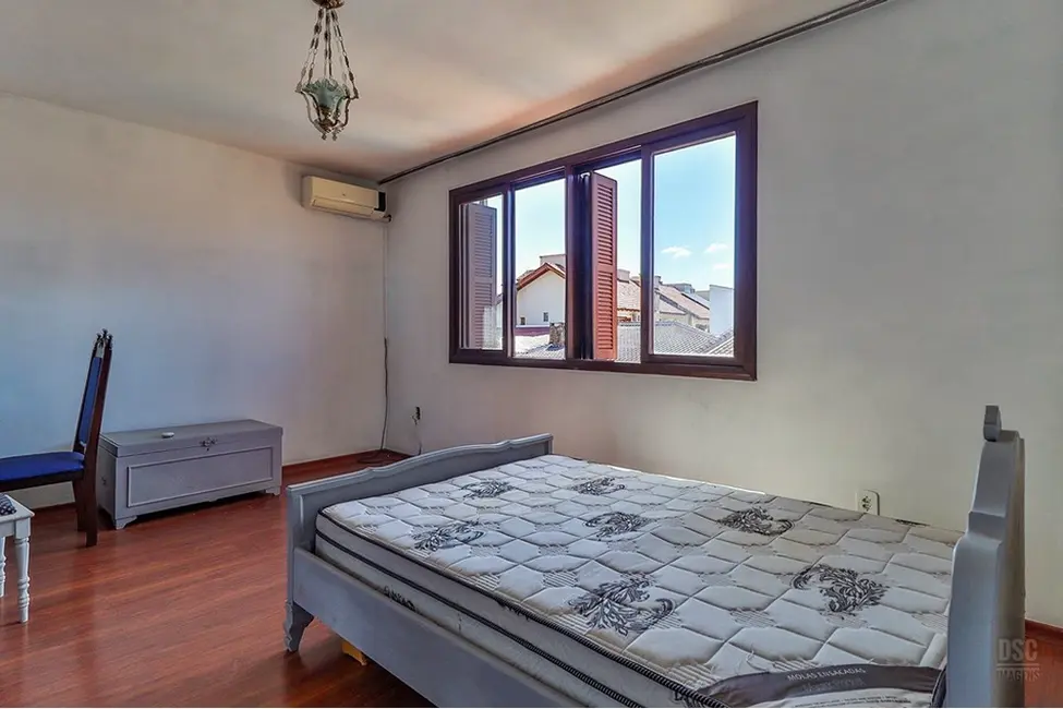 Foto 7 de Casa com 3 quartos à venda, 248m2 em Ipanema, Porto Alegre - RS