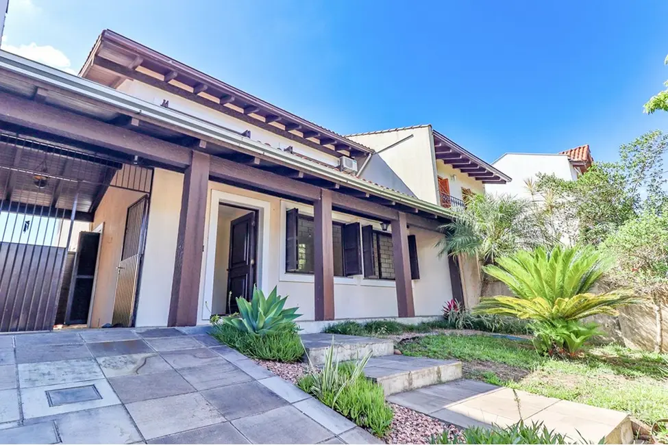 Foto 3 de Casa com 3 quartos à venda, 248m2 em Ipanema, Porto Alegre - RS