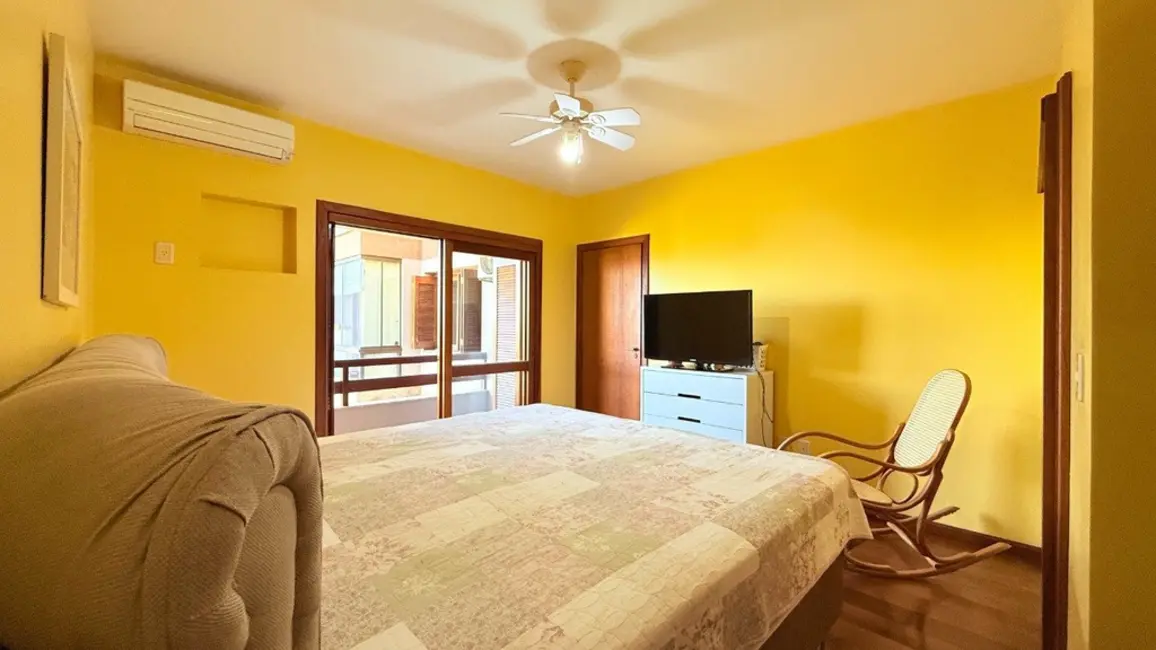 Apartamento com 3 quartos à venda, 328m2 em Menino Deus, Porto Alegre - RS - imagem 7 Foto 7 de Apartamento com 3 quartos à venda, 328m2 em Menino Deus, Porto Alegre - RS