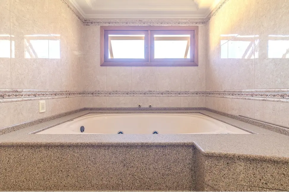 Foto 6 de Casa com 3 quartos à venda, 549m2 em Chácara das Pedras, Porto Alegre - RS