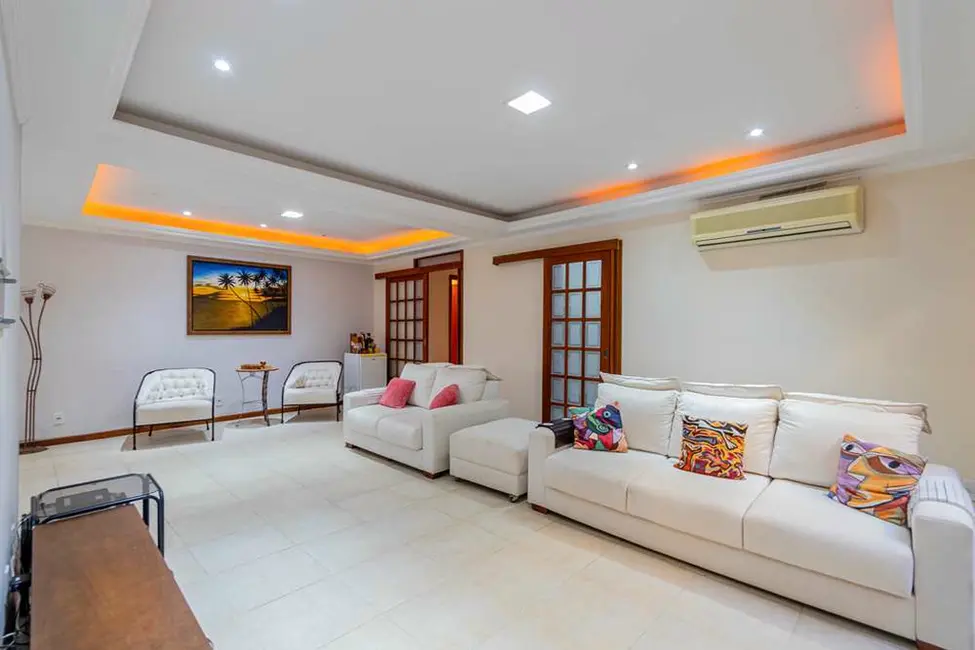 Foto 3 de Casa com 6 quartos à venda, 376m2 em Tristeza, Porto Alegre - RS